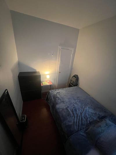 Small room for rent  $700 Main Photo