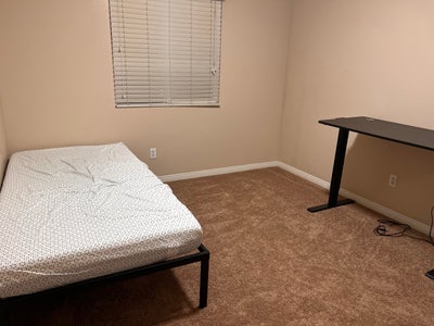 Room for Rent  Main Photo