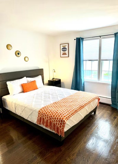 Furnished room in recently renovated home  Main Photo