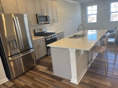 Magnificient abode in Morrisville Main Photo