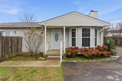 Updated 1BR Patio Villa in Donelson Fenced YardFul Main Photo
