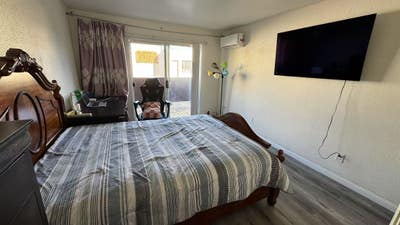 1 bedroom and 1 bathroom for $1200 / Month Main Photo