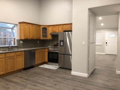 Master BR in beautiful housefree utilities Main Photo