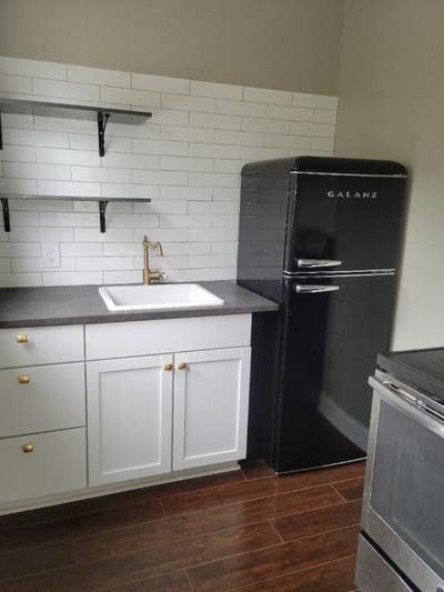 Upstairs 1 Bedroom & 1 Bath in Monta Vista  Main Photo