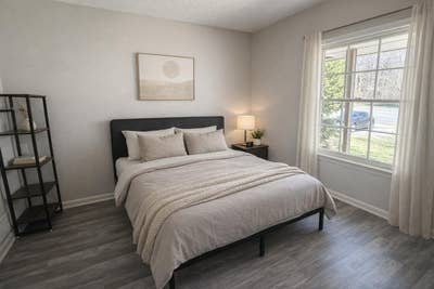 Live in Decatur, a 2 minute walk to transit stop F Main Photo