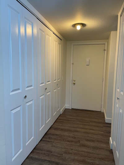 Nice large balcony with a sunrise side and everyth Main Photo