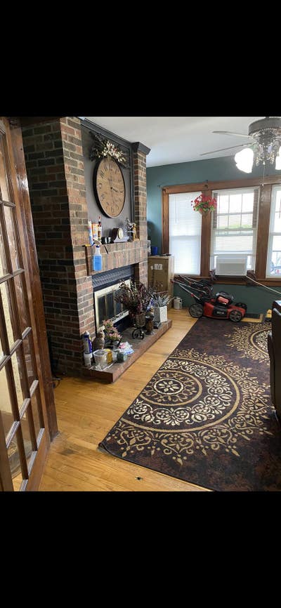 Looking for a roommate in my house Main Photo