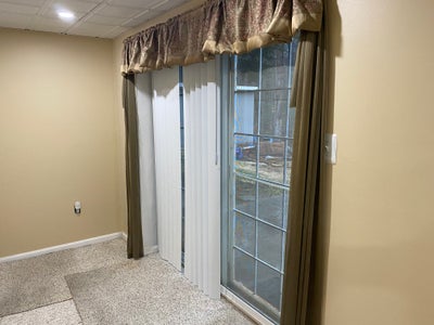 Large 3 Bedroom Basement apartment Main Photo