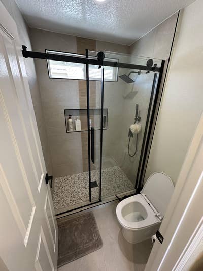 Laguna Hills Room W/Private Bath/Utlity-Female Main Photo