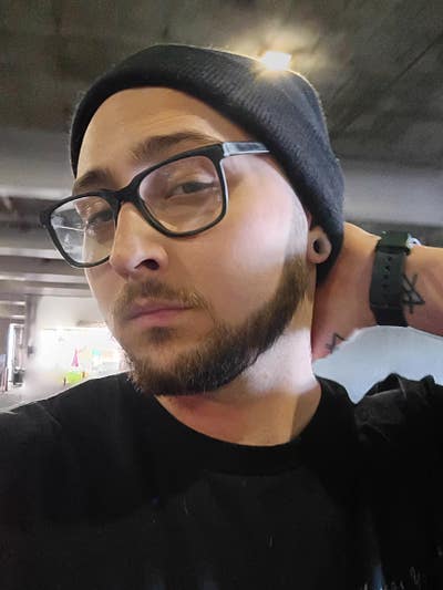 30 year old student needs room in Claremont Main Photo