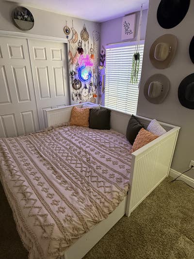  ✈️ Room for Rent – Perfect for Flight Attendants  Main Photo