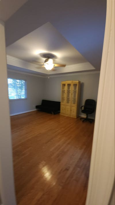 Large room & bathroom Private Entrance Pool Home Main Photo