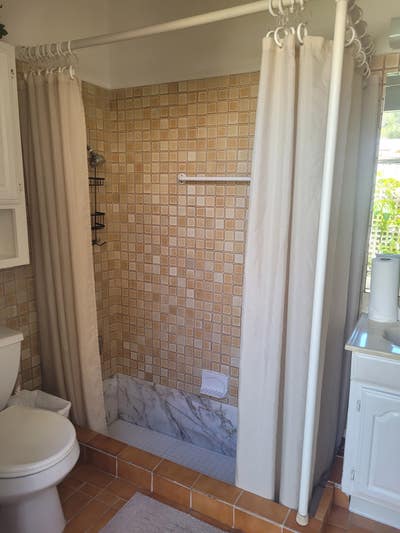 Private efficiency, private patio outside.  Main Photo