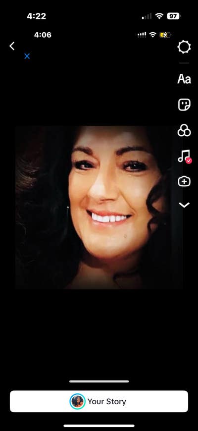 Retired woman looking for a room in Ventura Main Photo