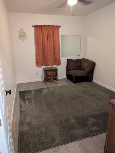 Private room & bath w/private entrance Main Photo