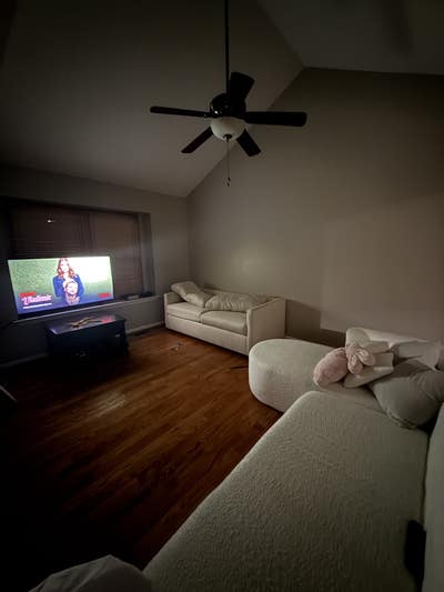 Rooms for rent by Rowan Uni Main Photo