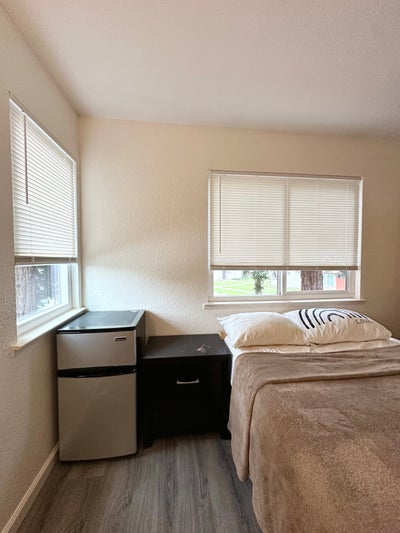 Private bedroom in Fairfield/Travis AFB Main Photo