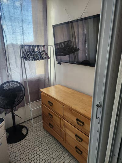 Small room for rent Main Photo