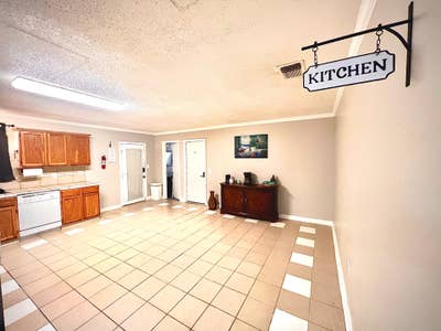 Clean, Safe and Respectful North East Home. Main Photo