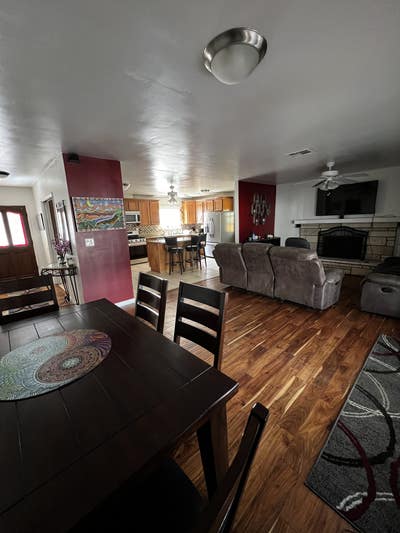 Spacious Room in Quiet Granada Hills Neighborhood  Main Photo