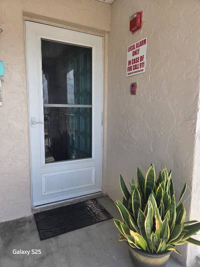 Fully furnished room for rent $900 Main Photo