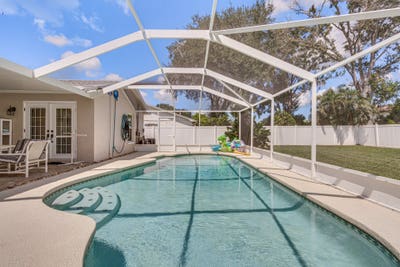 2 Bedroom (NOT 1)& 1 Bathroom Shared House w/ Pool Main Photo