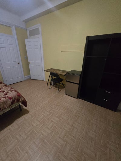 $900 Large Private Room – 10031 – Utilities Includ Main Photo