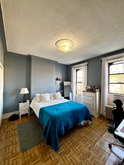 Large Furnished Room in Astoria Main Photo