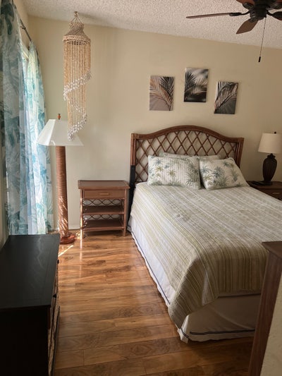 Private room and bath Main Photo