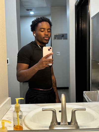 22 YEAR OLD MALE LOOKING FOR NEW LIVING SITUATION Main Photo