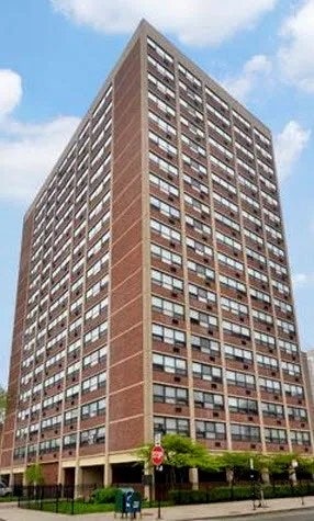 Private Room in Uptown – Quiet & Safe Home– Female Main Photo