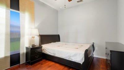 Room with private bathroom, access to pool and gym Main Photo