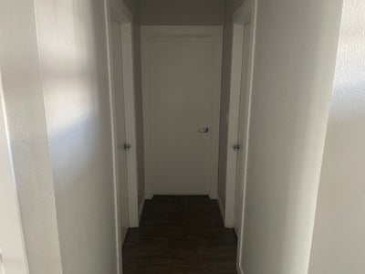 Two bedroom unit with one bathroom. Main Photo