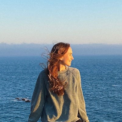 San Diego woman looking for a room to rent Main Photo