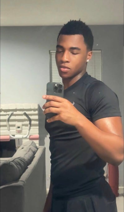 Room wanted in Houston Main Photo