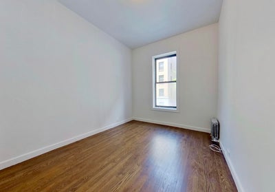 Great  Value Rooms - 5Br /1Ba  - W&D - April 1St  Main Photo