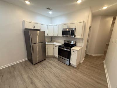 Modern Furnished Rooms_Professional Coliving in W Main Photo