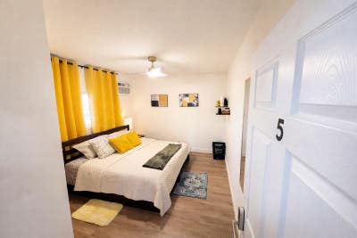 Modern_Renovated Home near Summerlin_Private Shar Main Photo