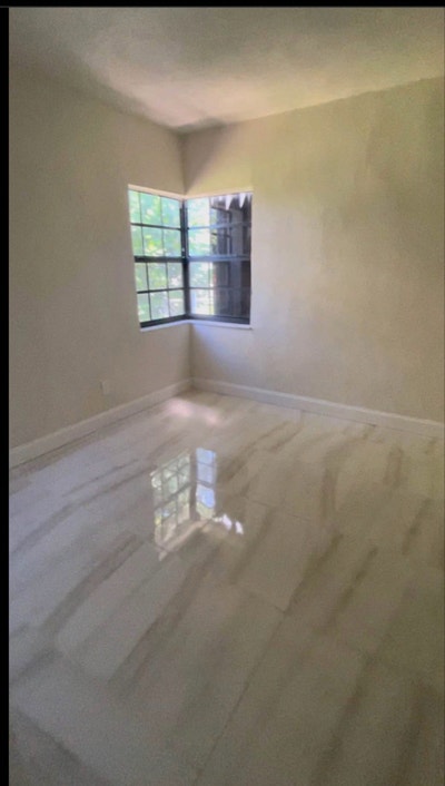 One BR and shared bathroom in a shared house. All  Main Photo