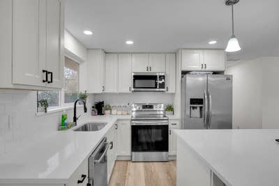  Fresh Remodel • Prime Location • ‍️ Minutes to NI Main Photo