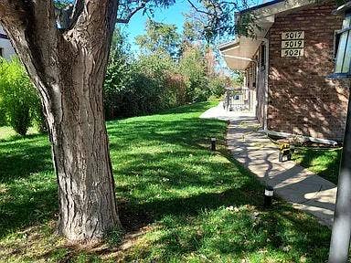 2 females in their 20s looking for 2 roommates  Main Photo