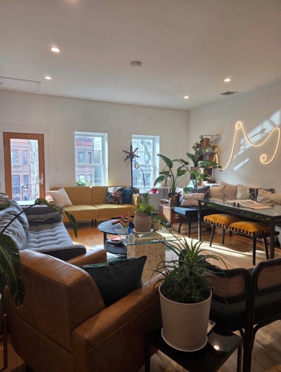 Large Furnished Rooms |  Month-to-Month Main Photo