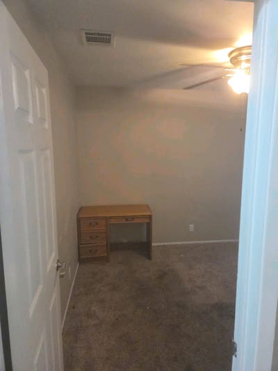 Looking for roomate ASAP Main Photo