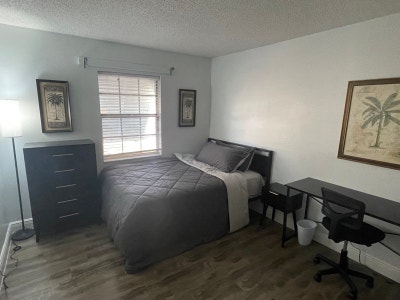 Private Furnished Room Near FITBeachHospitalsAirp Main Photo