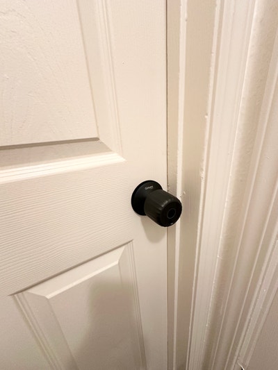 Cozy BR to share in a townhouse Main Photo