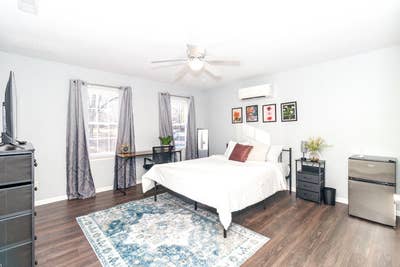 Beautiful House in Concord Main Photo