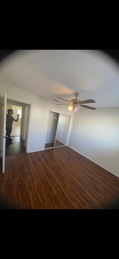 Room for rent in my home Main Photo