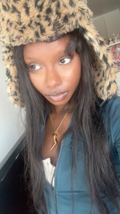 24 year old female looking for Koreatown room Main Photo