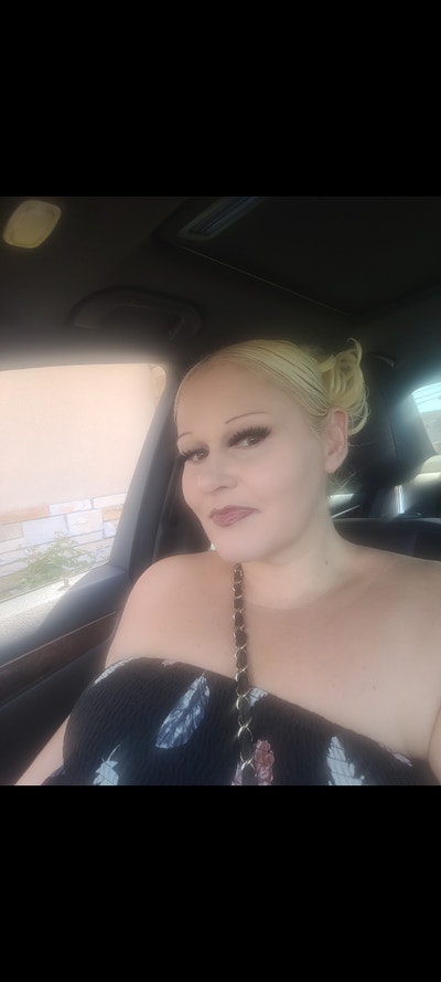 Reliable woman looking for Orange County room Main Photo