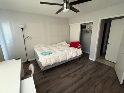 Furnished Private Bed + Bath in 92122 Main Photo